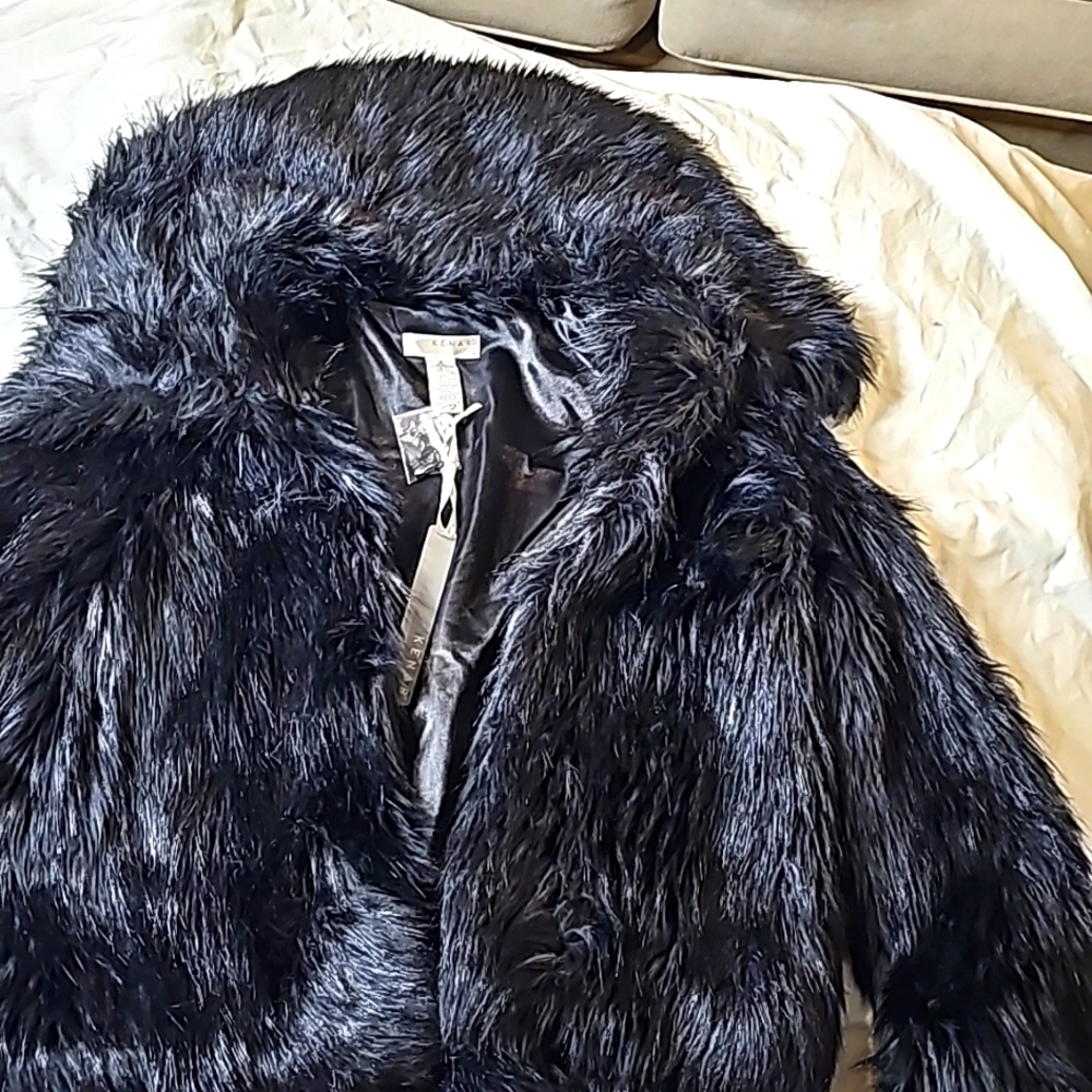 NWT: KENAR FAUX FUR Jacket Black size Small - Picture 3 of 6